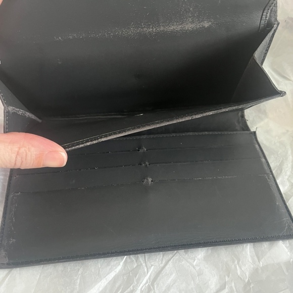 LOUIS VUITTON Porte-Tresor International Black Monogram Matte Wallet Crossbody - Picture 2 of 16